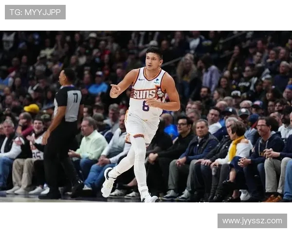 格雷森阿伦状态火热近三场场均24分助攻和抢断表现抢眼正负值高达19